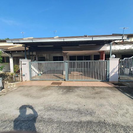 Kuantanbukitsetongkolarea3R2B.Htaa/Town-5Min Onlyヴィラ エクステリア 写真